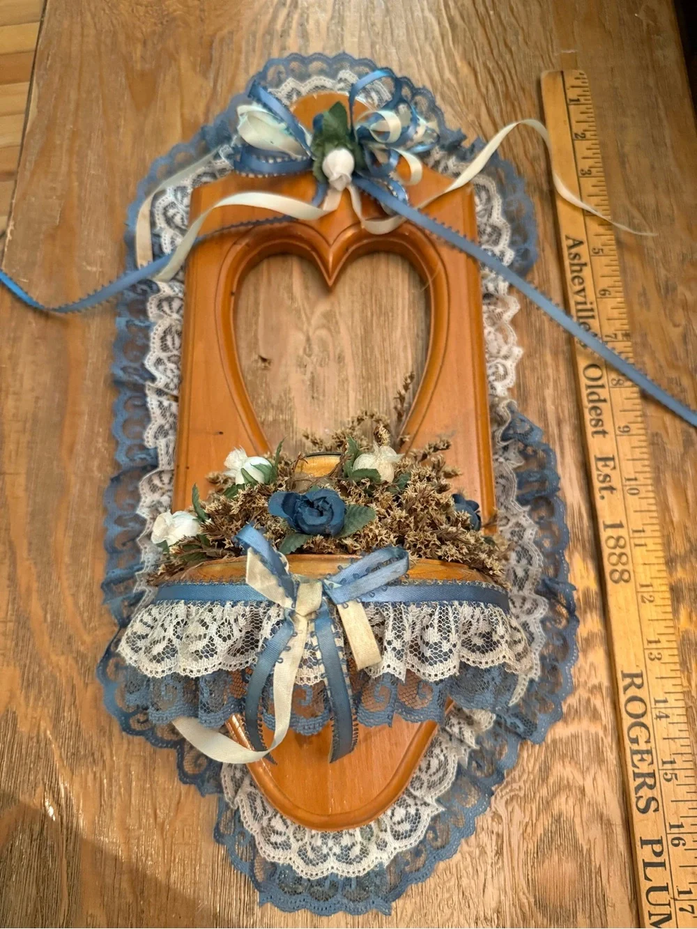 Wood Heart Wall Pocket Candleholder Blue & White Lace Trim Flowers cottage